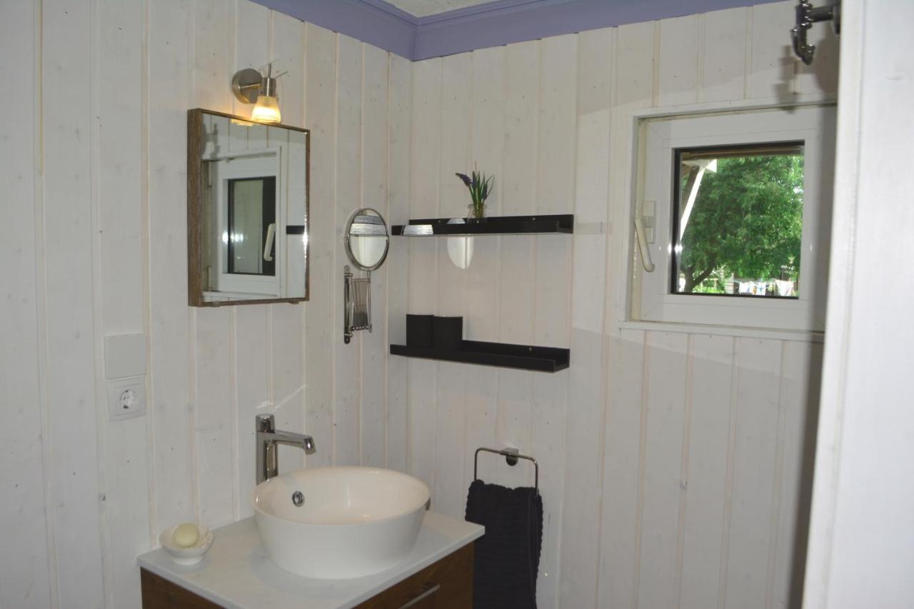Ferienhaus Grafenland Dersum 外观 照片